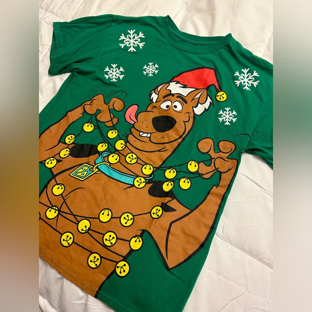 Scooby Doo Christmas T-Shirt - Picture 3 of 7